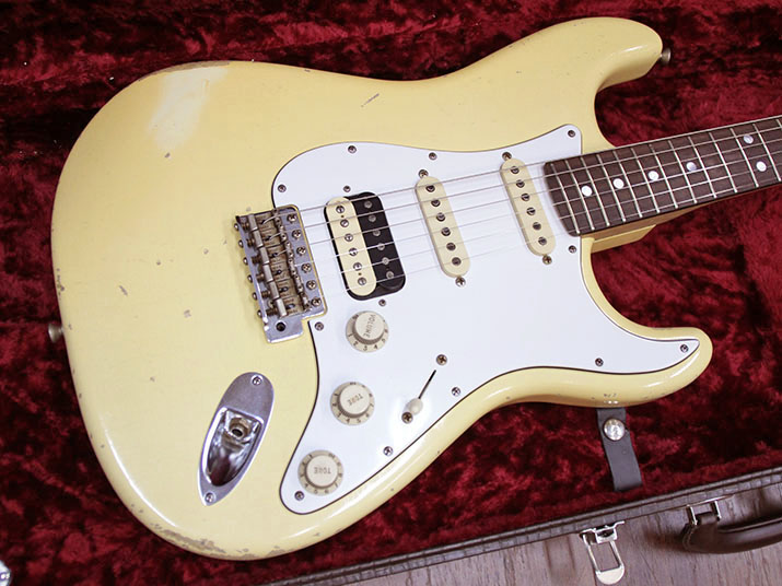 Fender Custom Shop Master Built 1966 Stratocaster Relic Vintage White by Todd Krause 2
