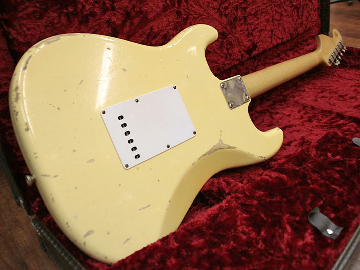 Fender Custom Shop Master Built 1966 Stratocaster Relic Vintage White by Todd Krause 4