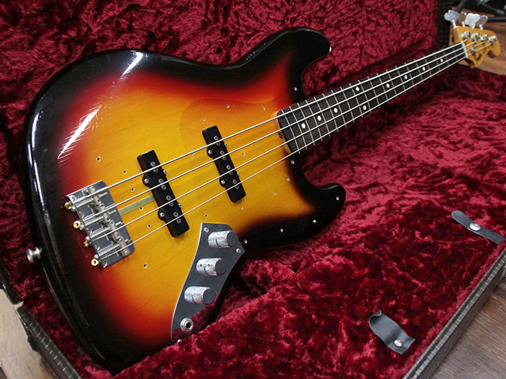 Fender Custom Shop 1962 Jazz Bass Closet Classic Fretless Faded 3-Color Sunburst 3