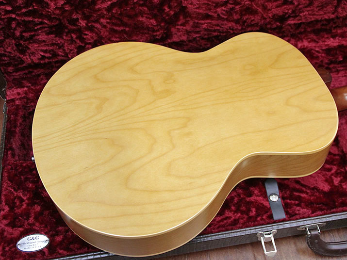 Godin 5th Avenue Kingpin P90 Natural 4