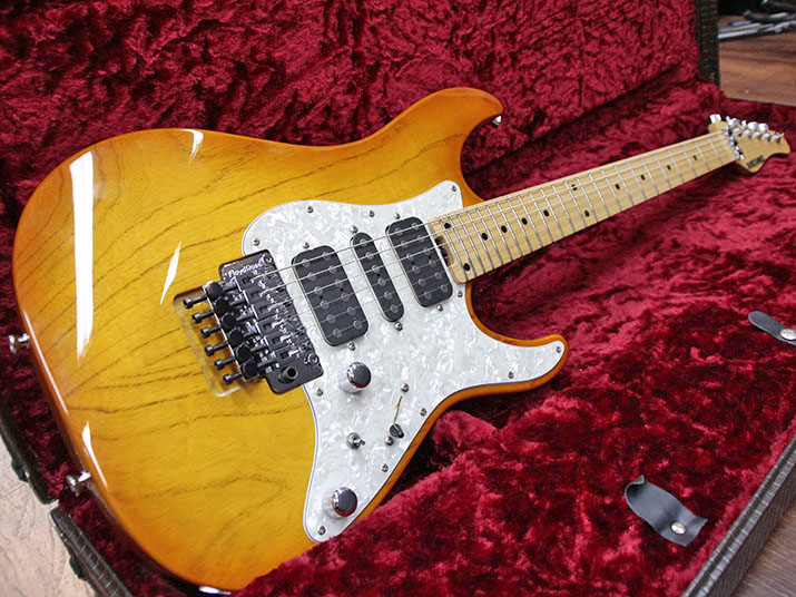 Schecter EX-V-24 STD FRT Lemon Drop Sunburst 1