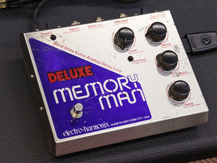 Electro-Harmonix Deluxe Memory Man '77 4Knob Purple 1