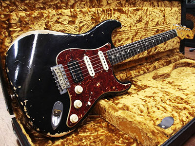 Fender Custom Shop Limited Edition 1963 Stratocaster Heavy Relic Black SSH Tortoiseshell Pickguard