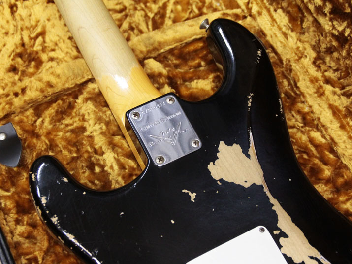 Fender Custom Shop Limited Edition 1963 Stratocaster Heavy Relic Black SSH Tortoiseshell Pickguard 10