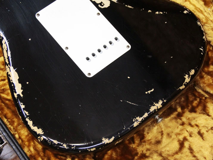 Fender Custom Shop Limited Edition 1963 Stratocaster Heavy Relic Black SSH Tortoiseshell Pickguard 11