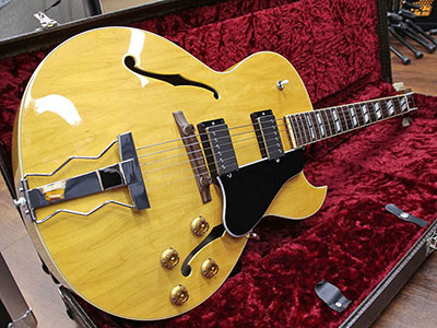 Archtop Tribute AT102D Natural with NAZCA PROTECT CASE
