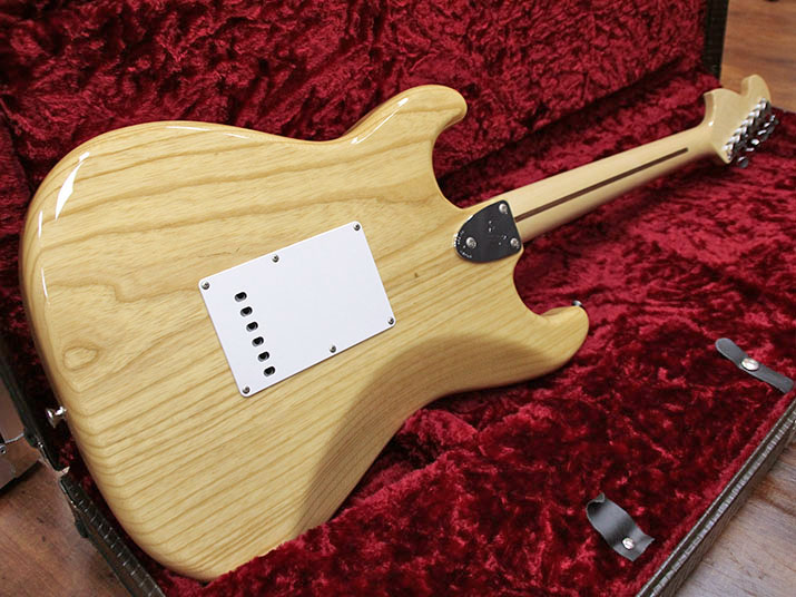 Fender Japan ST71/ASH NAT/M 3