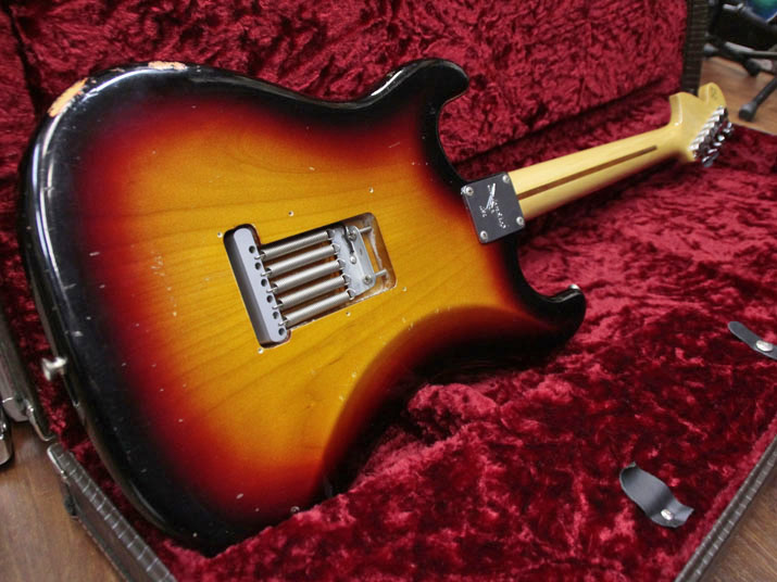 Fender Custom Shop Master Built Custom 70s Stratocaster 3SB by Jason Davis 3