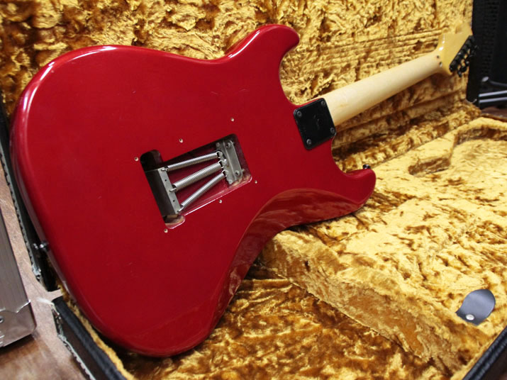 moon Stratocaster Type Metallic Red 3
