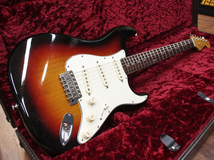 Freedom Custom Guitar Research Stratocaster S.O.ST M/R AL2P N.C.Lacquer 3TSB 1