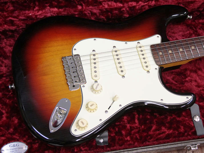 Freedom Custom Guitar Research Stratocaster S.O.ST M/R AL2P N.C.Lacquer 3TSB 2