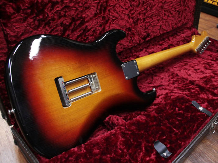 Freedom Custom Guitar Research Stratocaster S.O.ST M/R AL2P N.C.Lacquer 3TSB 3