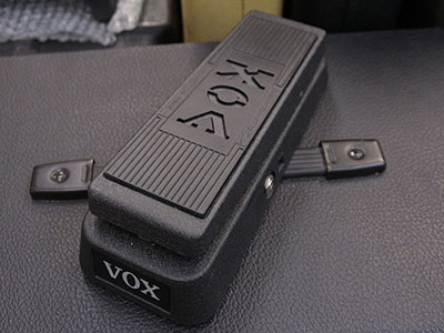 VOX V845