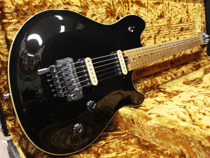 PEAVEY Wolfgang Standard Black 1