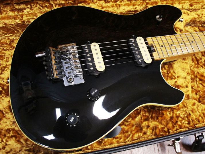 PEAVEY Wolfgang Standard Black 2