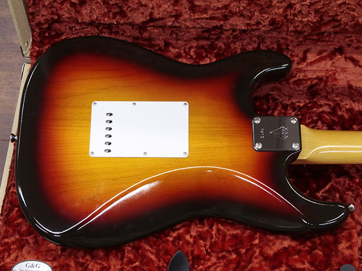 Vanzandt STV-R2 Vintage 3Tone Sunburst 4