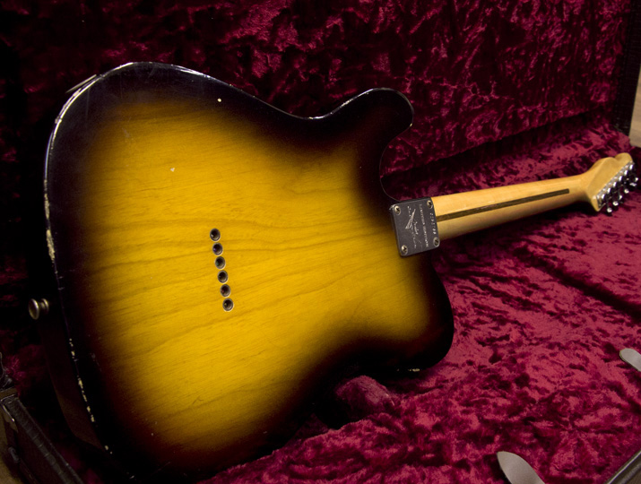 Fender Custom Shop Limited Esquire Relic with Fender '69 Telecaster Neck Convertion Faded 3 Tone Sunburst 2