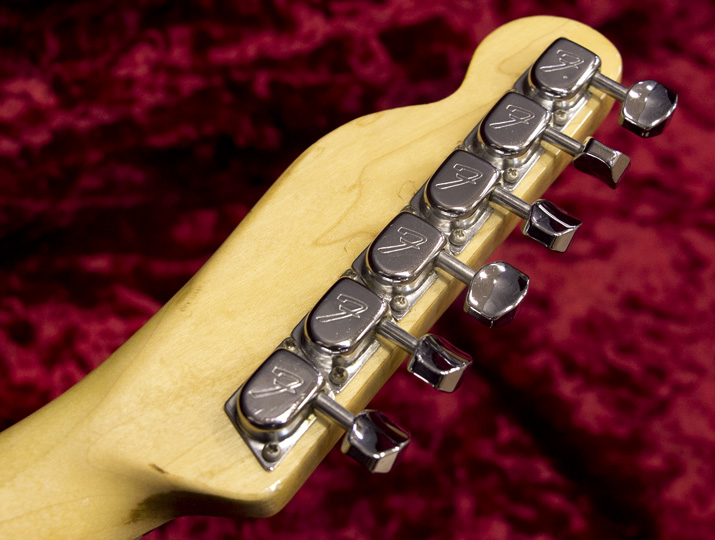 Fender Custom Shop Limited Esquire Relic with Fender '69 Telecaster Neck Convertion Faded 3 Tone Sunburst 8