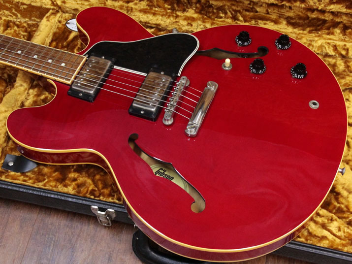 Gibson ES-335 Dot Cherry 2