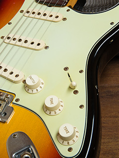 Fender Custom Shop Limited MBS 1960 Stratocaster Relic 3TS Brazilian Rosewood(BZF) Fingerboard Master Built by Dennis Galuszka 写真11 サムネイル