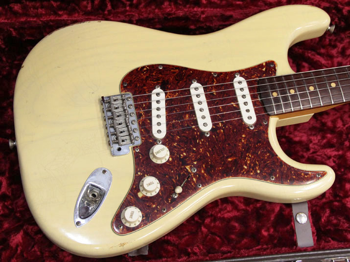 Fender Custom Shop 1960 Stratocaster Ash Body Relic Vintage Blonde 2