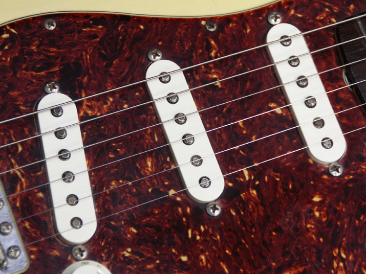 Fender Custom Shop 1960 Stratocaster Ash Body Relic Vintage Blonde 3