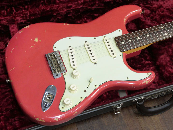 Fender Custom Shop 1962 Stratocaster Heavy Relic Fiesta Red 2