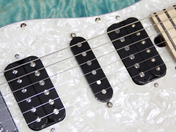 T's Guitars DST-Classic 22 Droptop Quilt Faded Bora Bora Blue 3