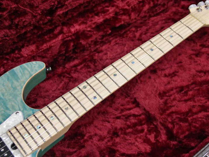 T's Guitars DST-Classic 22 Droptop Quilt Faded Bora Bora Blue 8