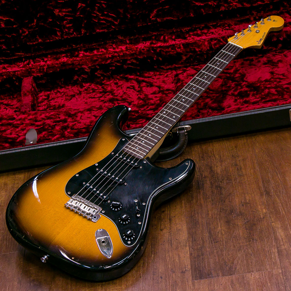 Moon Stratocaster 2 Tone Burst 1