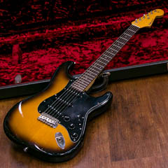 Moon Stratocaster 2 Tone Burst 全体正面 サムネイル