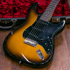 Moon Stratocaster 2 Tone Burst ボディー正面 サムネイル