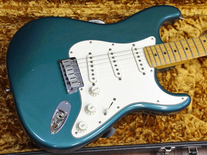Fender USA American Standard Stratocaster Blue Mettalic 2