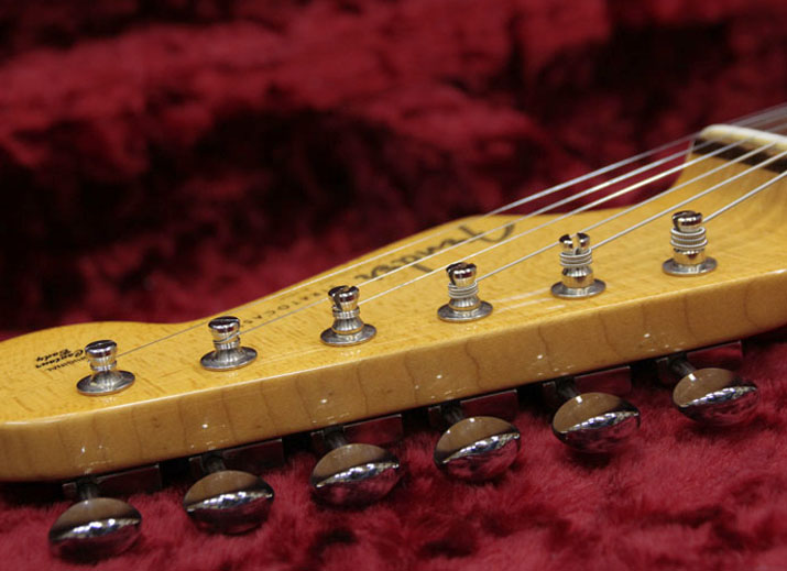 Fender USA Eric Johnson Stratocaster Tropical Turquoise 10