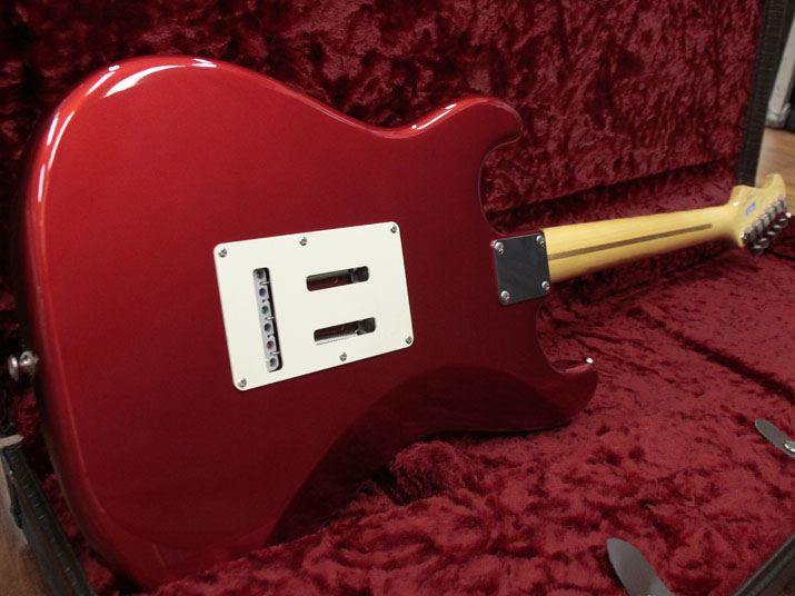 Fujigen Neo Classic Stratocaster Candy Apple Red 3