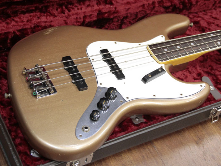 Fender Custom Shop 1966 Jazz Bass Journeyman Relic Firemist Gold 2