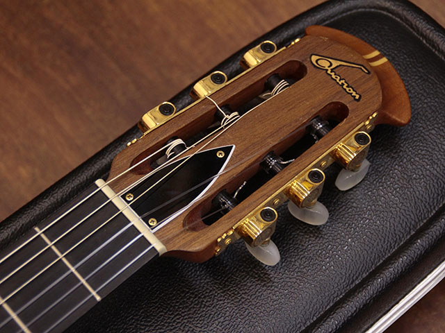 Ovation 1863-4 Classic 3