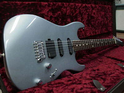 Sadowsky TYO Modern Edge Strat Glacier Blue Pearl