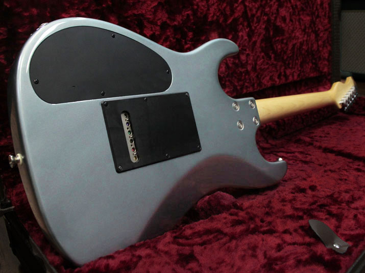 Sadowsky TYO Modern Edge Strat Glacier Blue Pearl 3