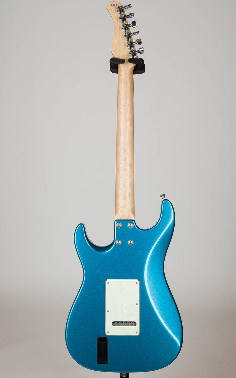 Sadowsky TYO Modern Edge Strat EMG Lake Placid Blue 2