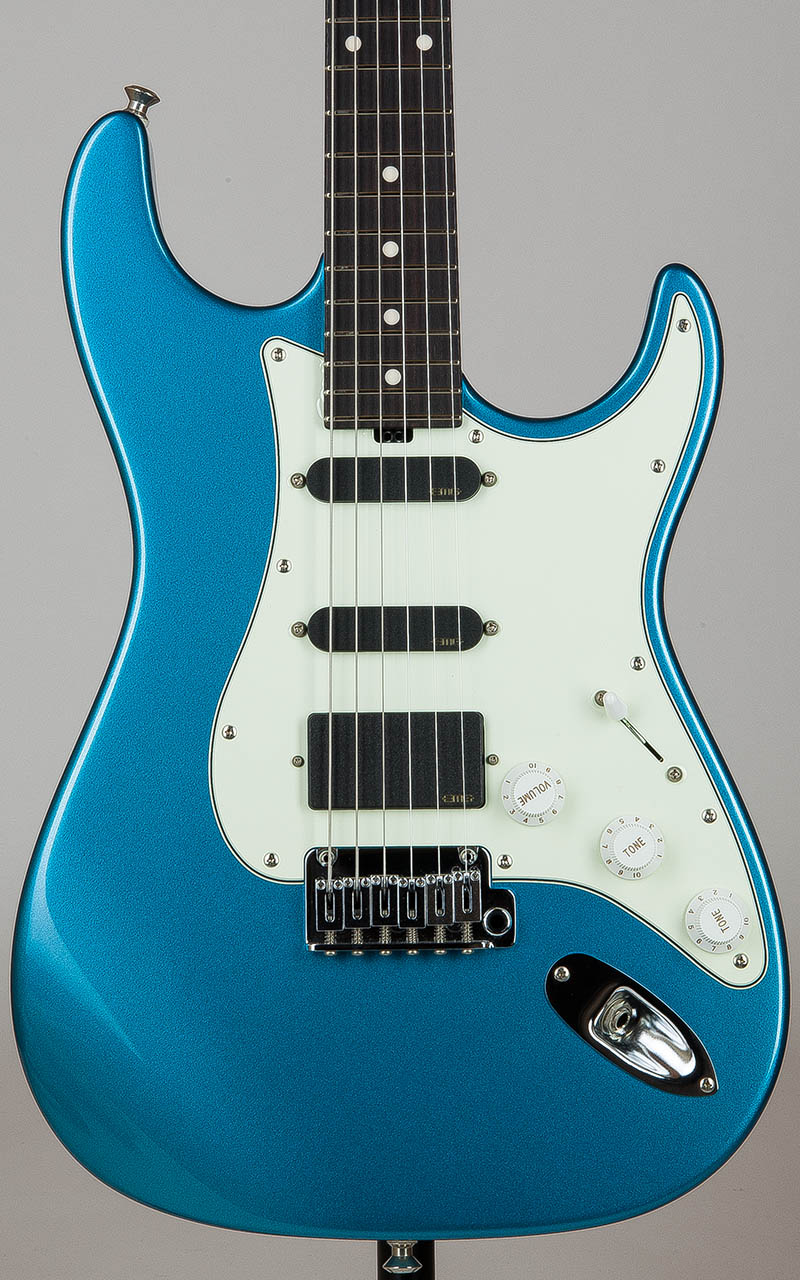 Sadowsky TYO Modern Edge Strat EMG Lake Placid Blue 3