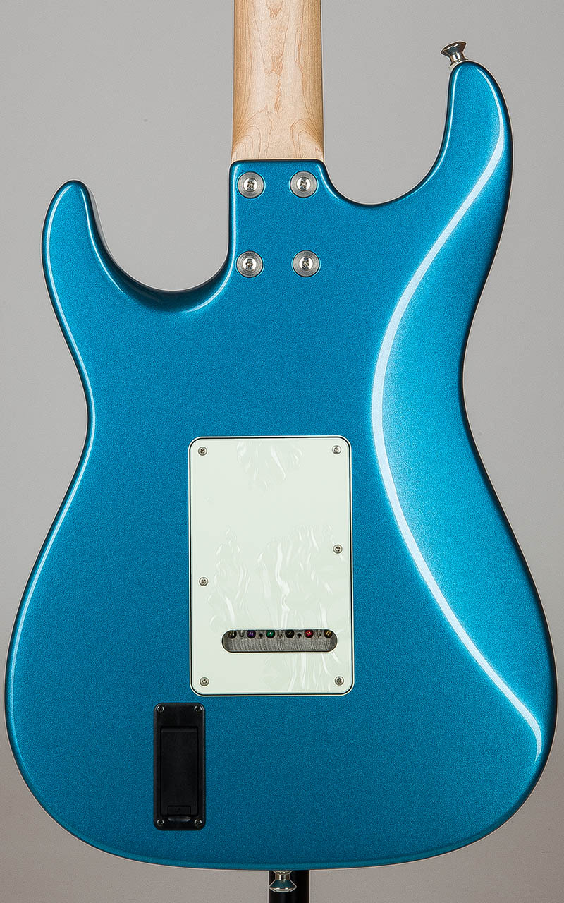 Sadowsky TYO Modern Edge Strat EMG Lake Placid Blue 4