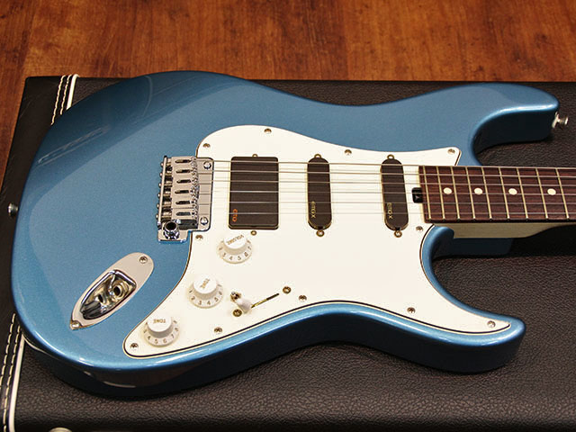 Sadowsky TYO Modern Edge Strat Lake Placid Blue 2