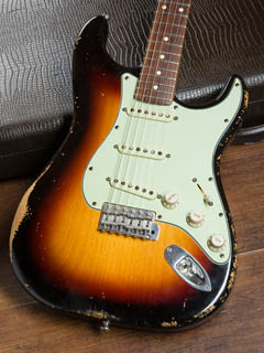 Xotic XSC-1 3-Tone Burst Medium Aged ボディー正面 サムネイル