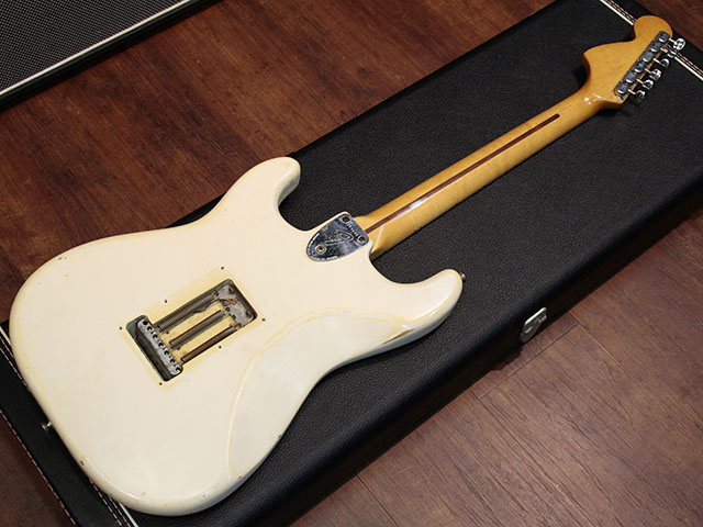 Fender USA Stratocaster '76 3