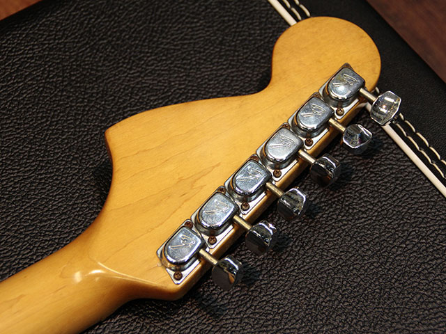 Fender USA Stratocaster '76 6