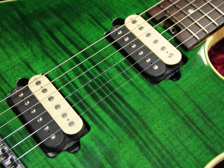 PEAVEY USA EVH Wolfgang Flame Top Trans Green 10