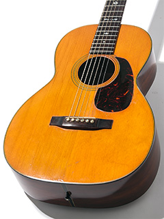 Martin 00-21 1966 ボディー正面 サムネイル