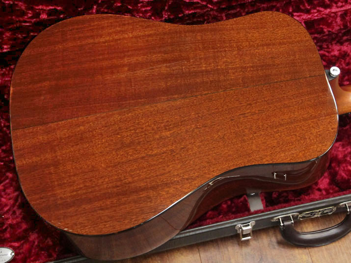 Breedlove DM-Deluxe 4