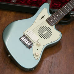 Fender Japan JM-CH 135 IBL ボディー正面 サムネイル